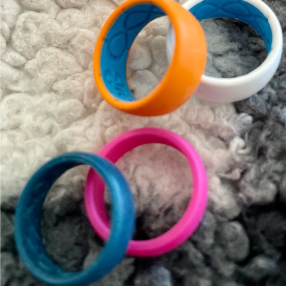 Silicone Rings Set - Picture 14 of 15